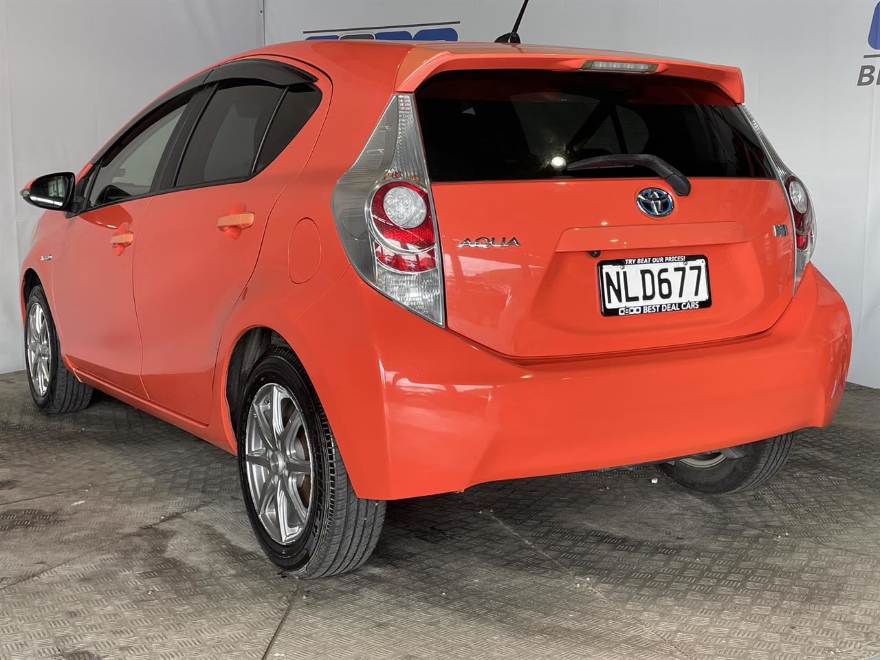 Vehicle image 4