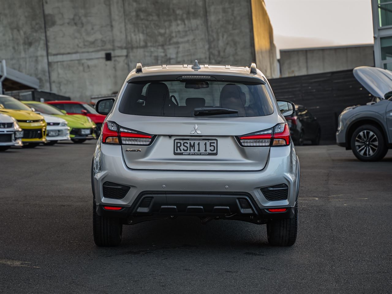 Vehicle image 4