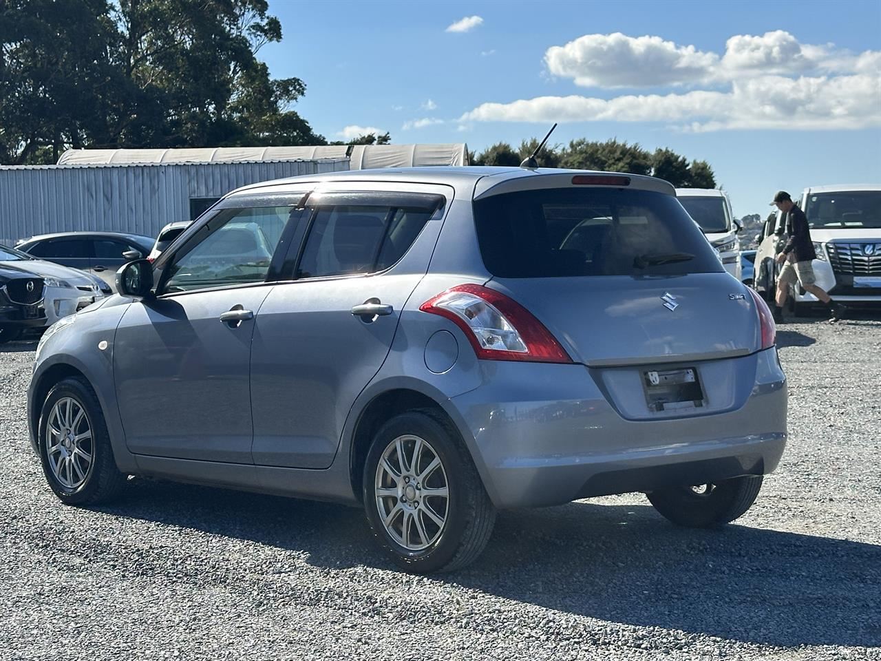 Vehicle image 5