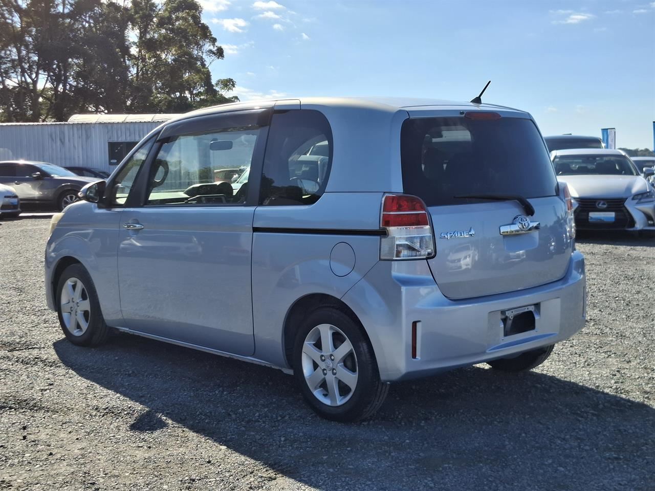 Vehicle image 5