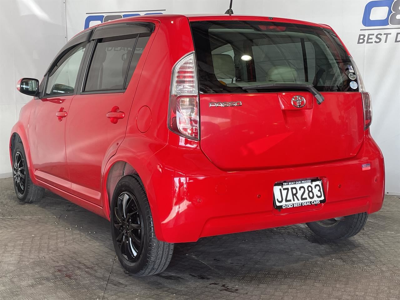 Vehicle image 4