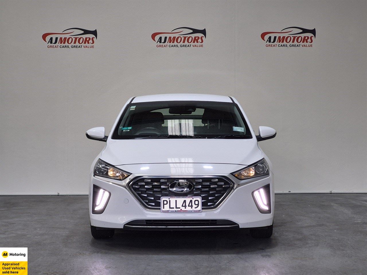Vehicle image 2