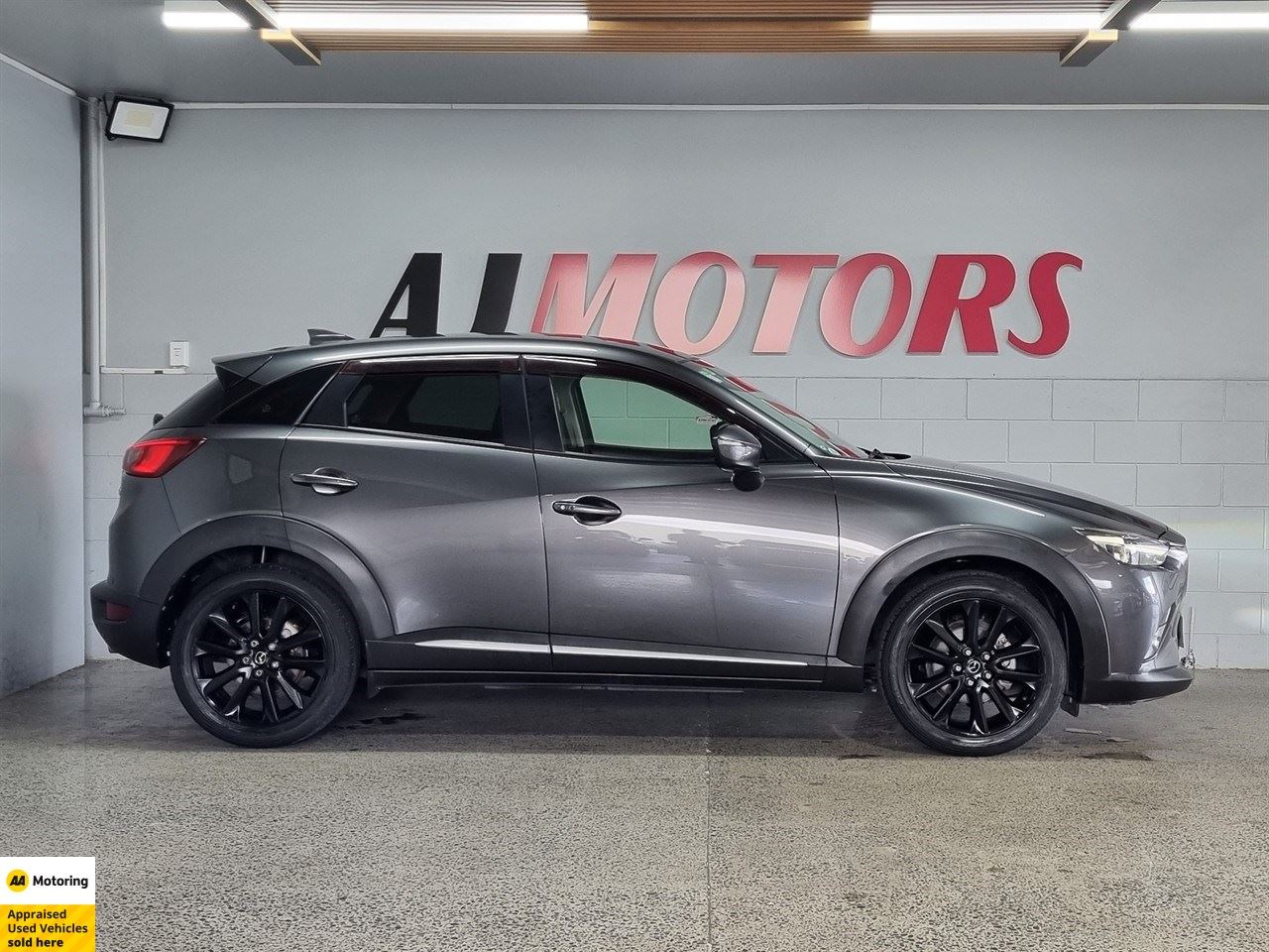 Vehicle image 5