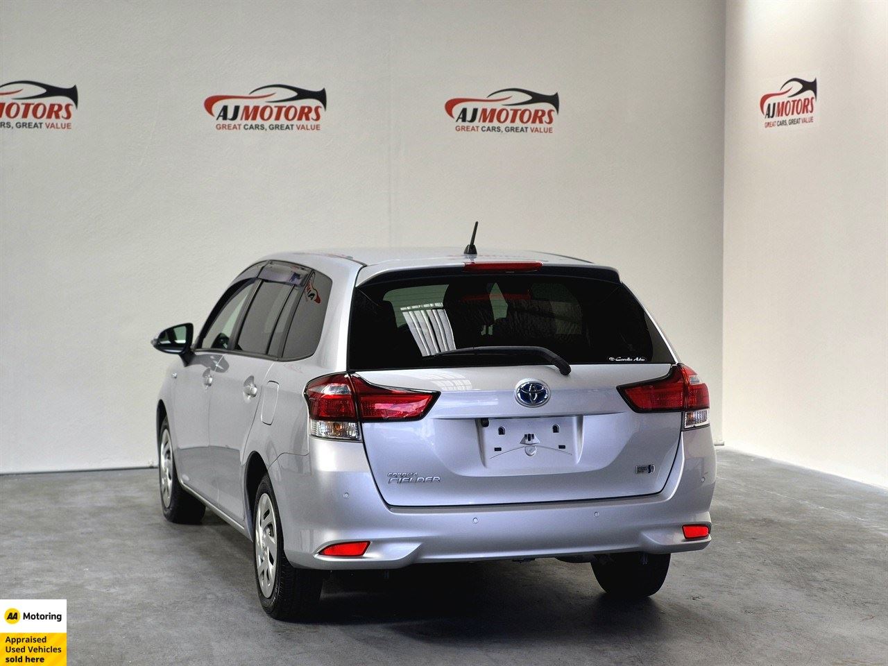 Vehicle image 5