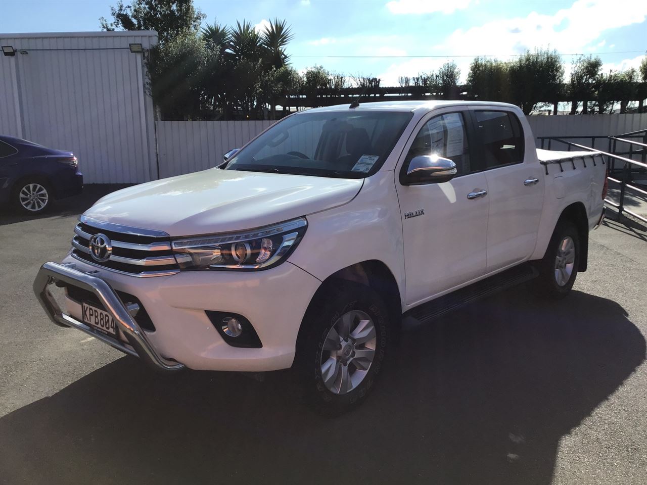 Vehicle image 3