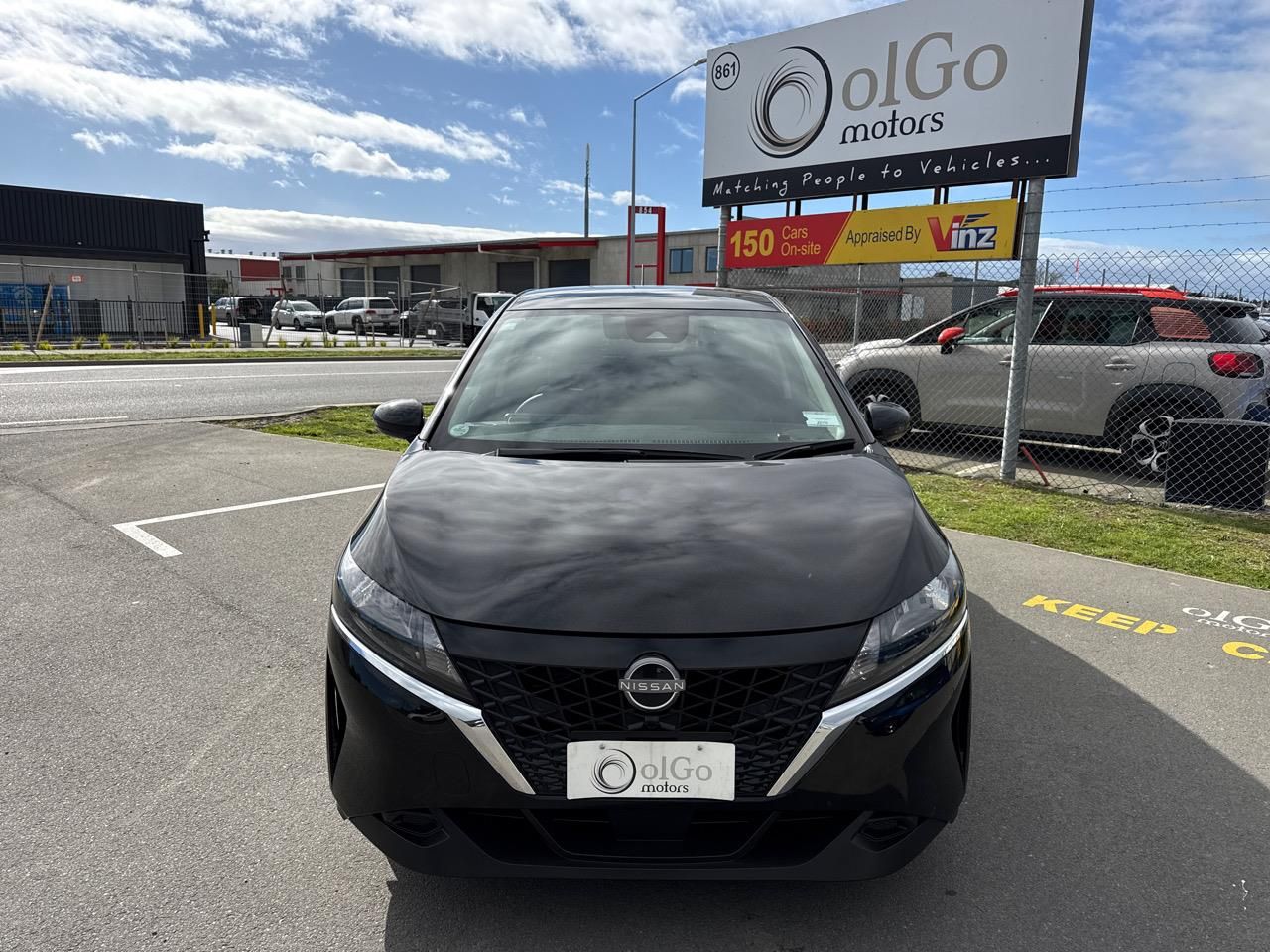 Vehicle image 3
