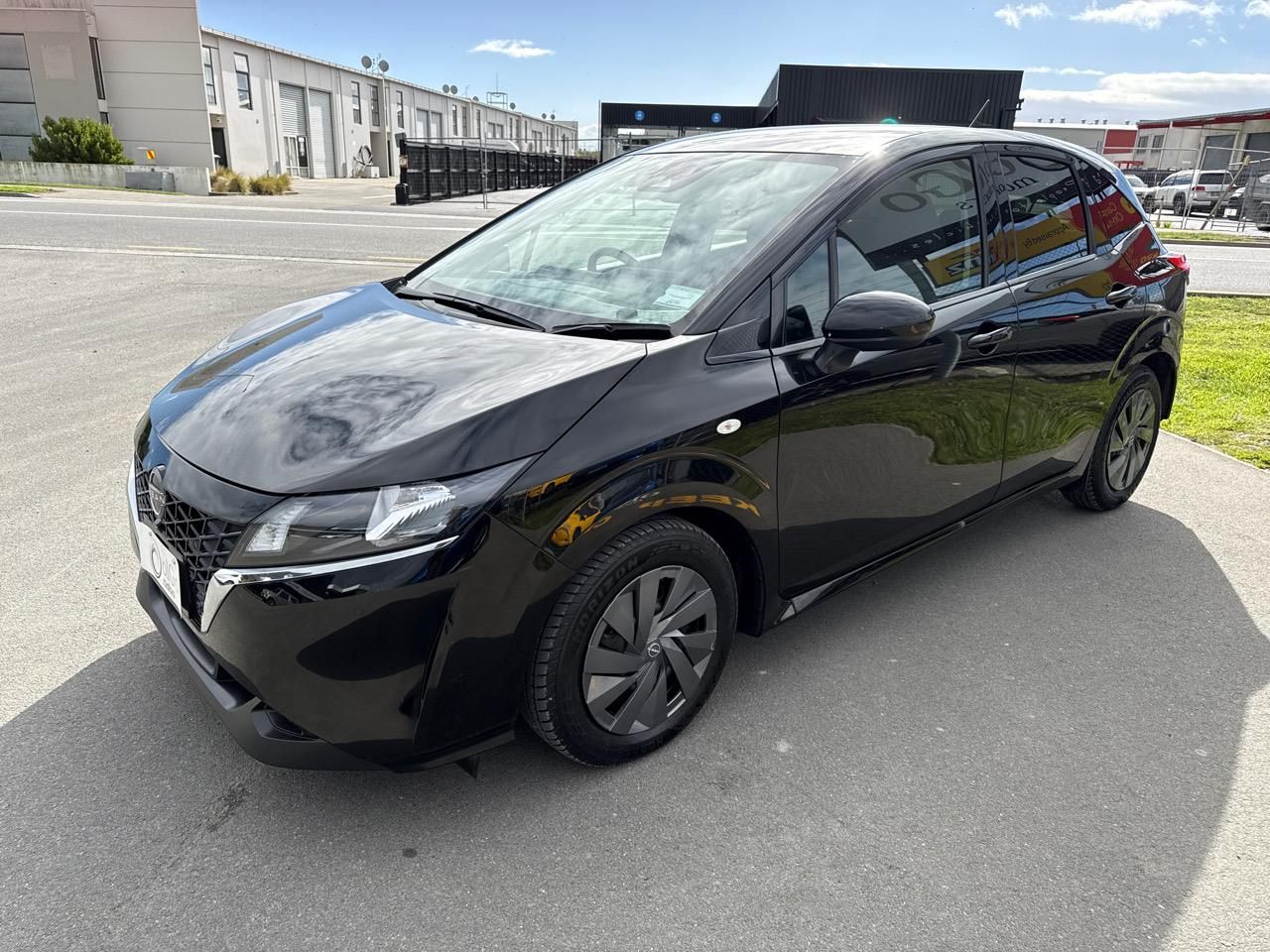 Vehicle image 4