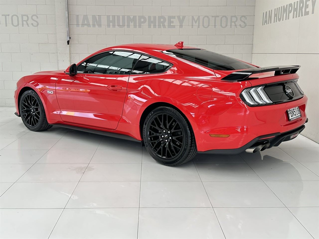 Vehicle image 4