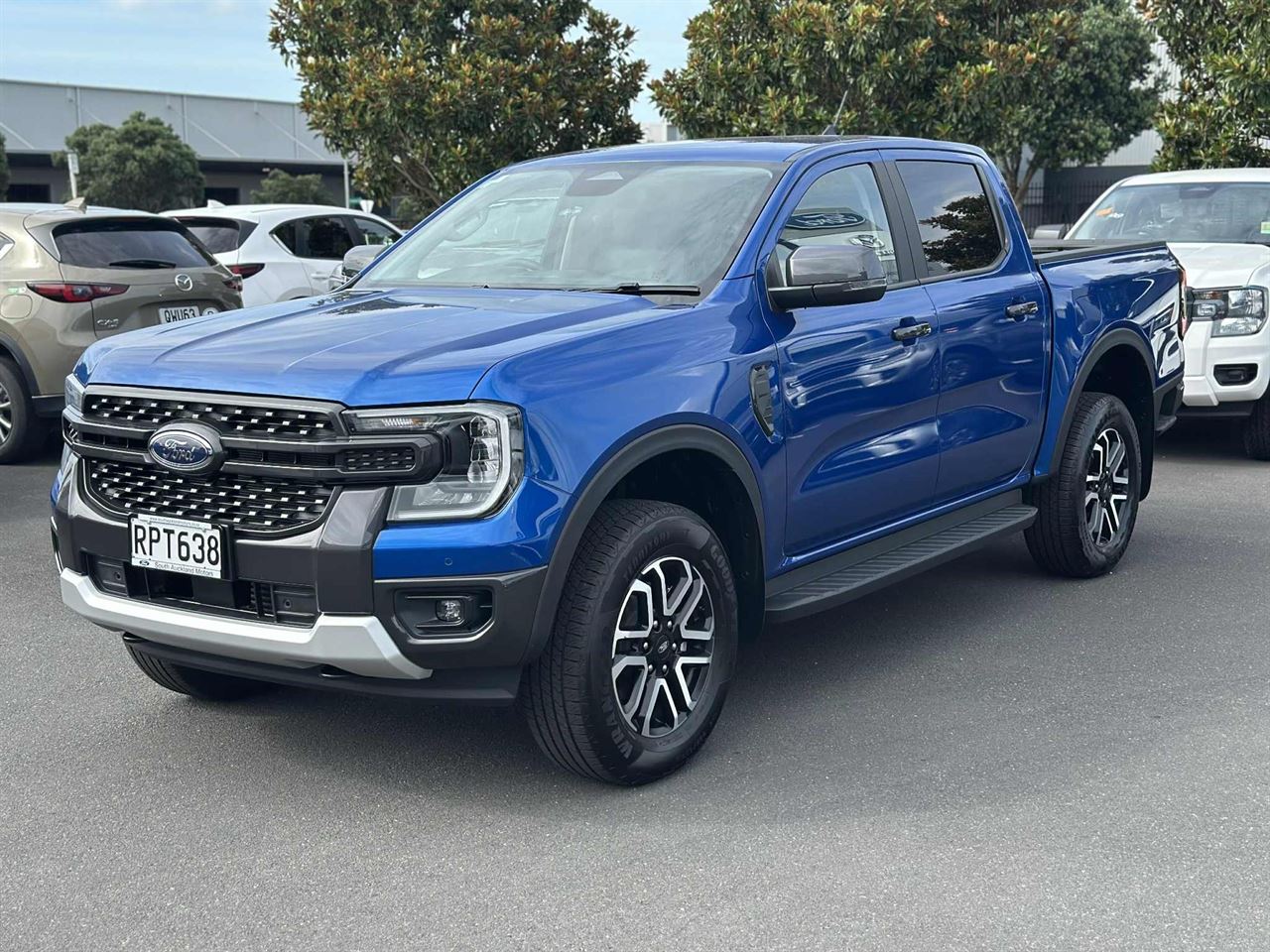 Vehicle image 3