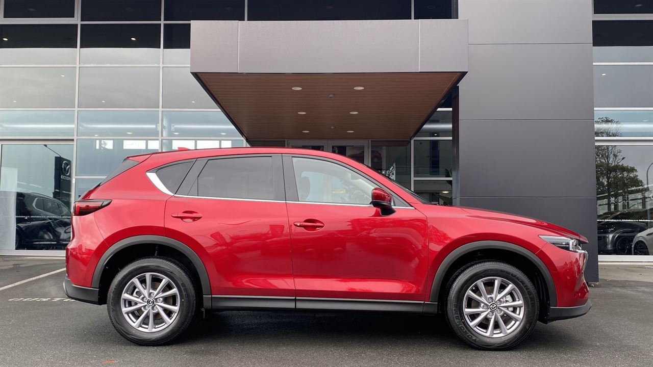 Vehicle image 5