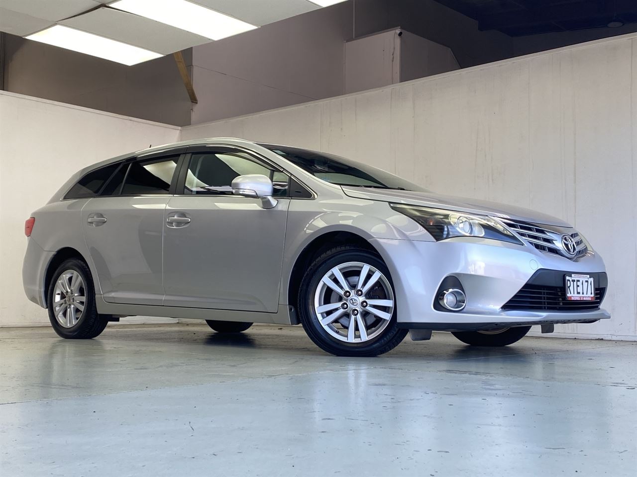 Vehicle image 4