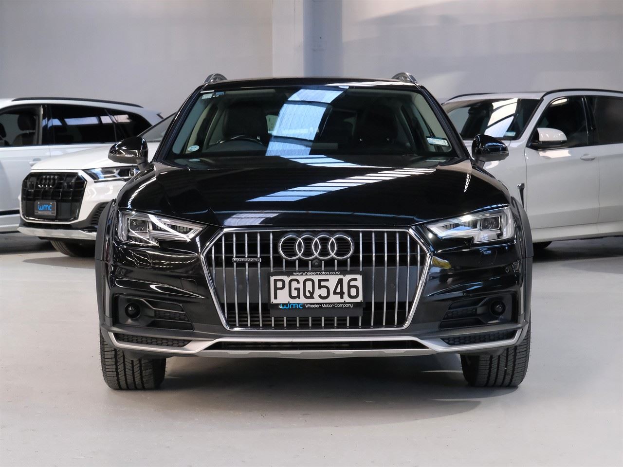 Vehicle image 3