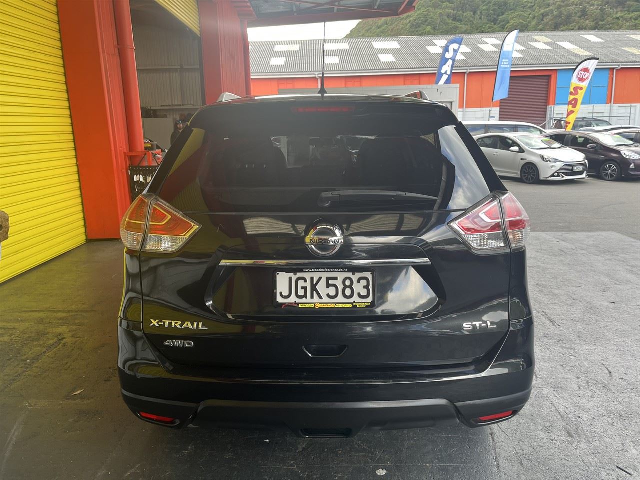 Vehicle image 5