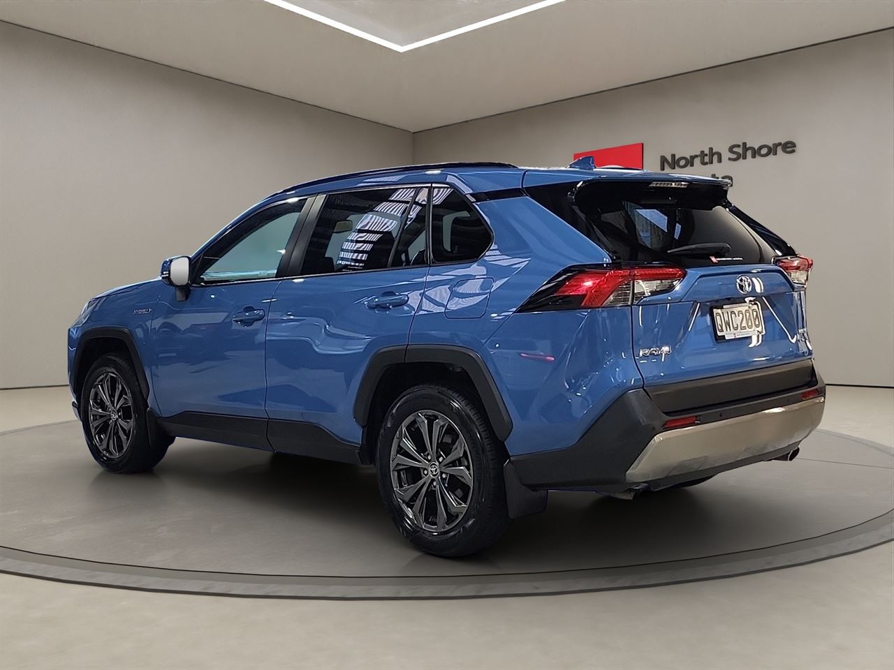 Vehicle image 5