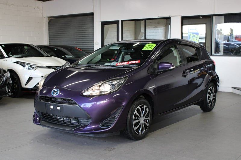 Vehicle image 3