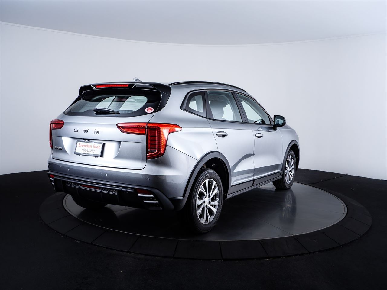 Vehicle image 3