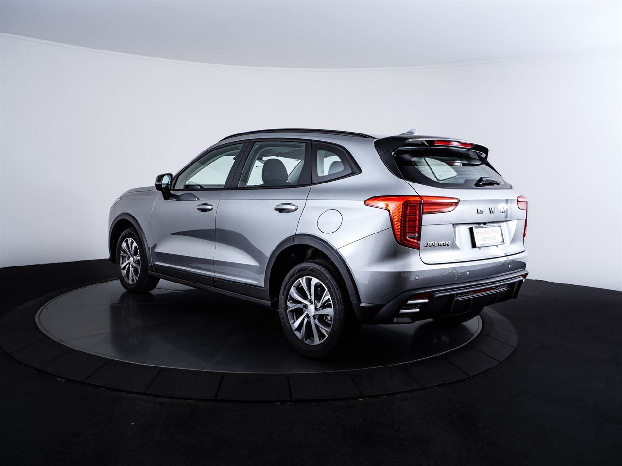 Vehicle image 5