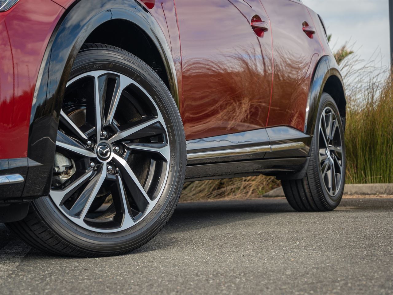 Vehicle image 5