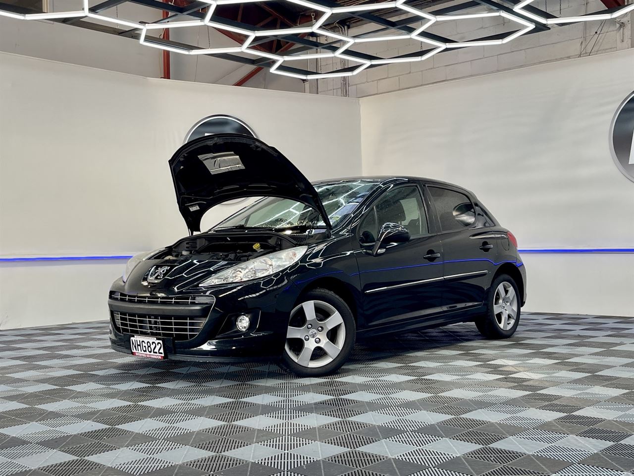 Vehicle image 3