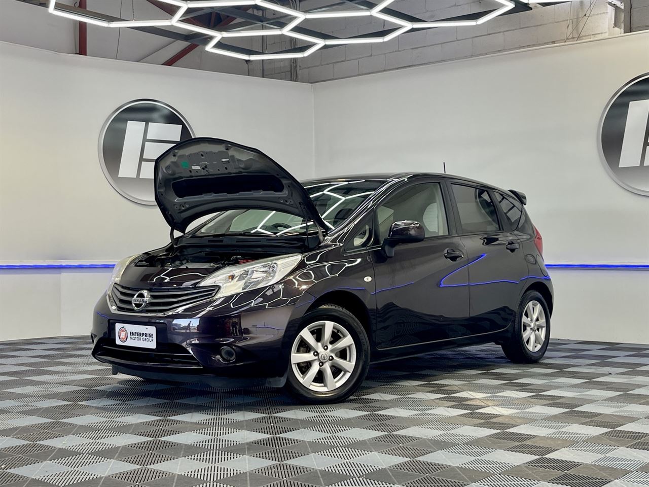 Vehicle image 3