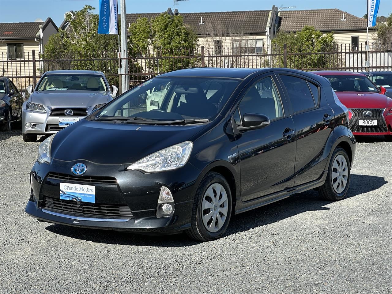 Vehicle image 3