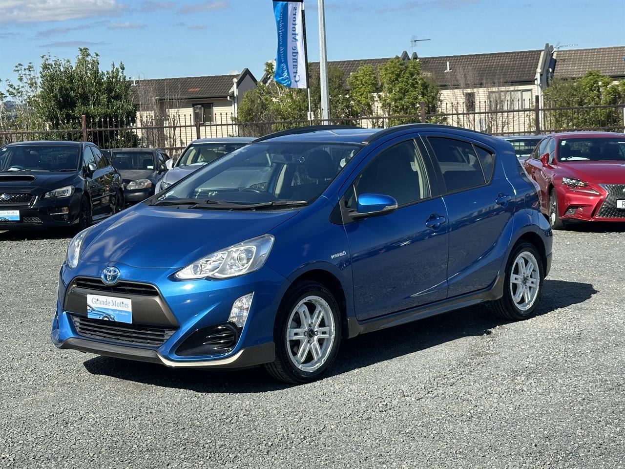 Vehicle image 3
