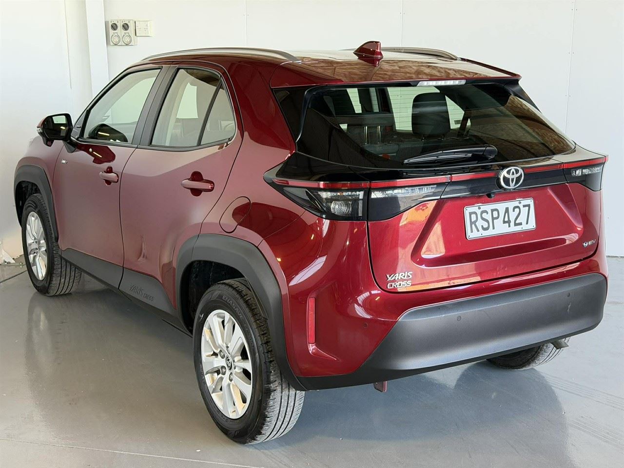 Vehicle image 4