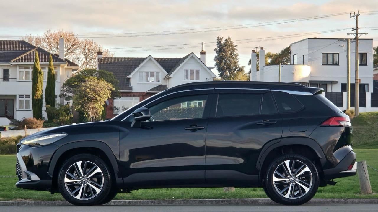 Vehicle image 4