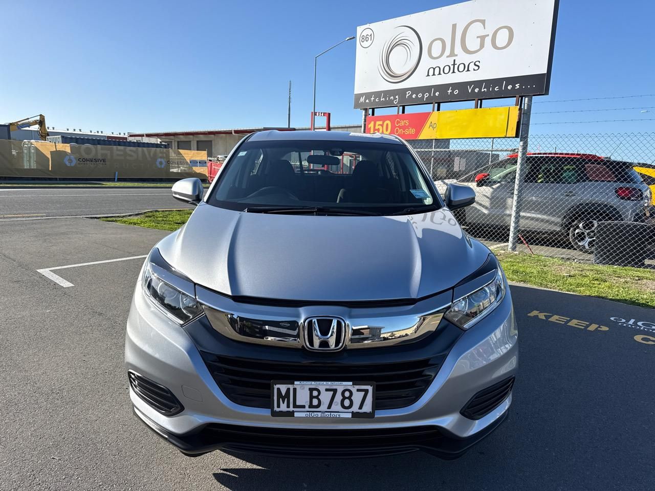 Vehicle image 3