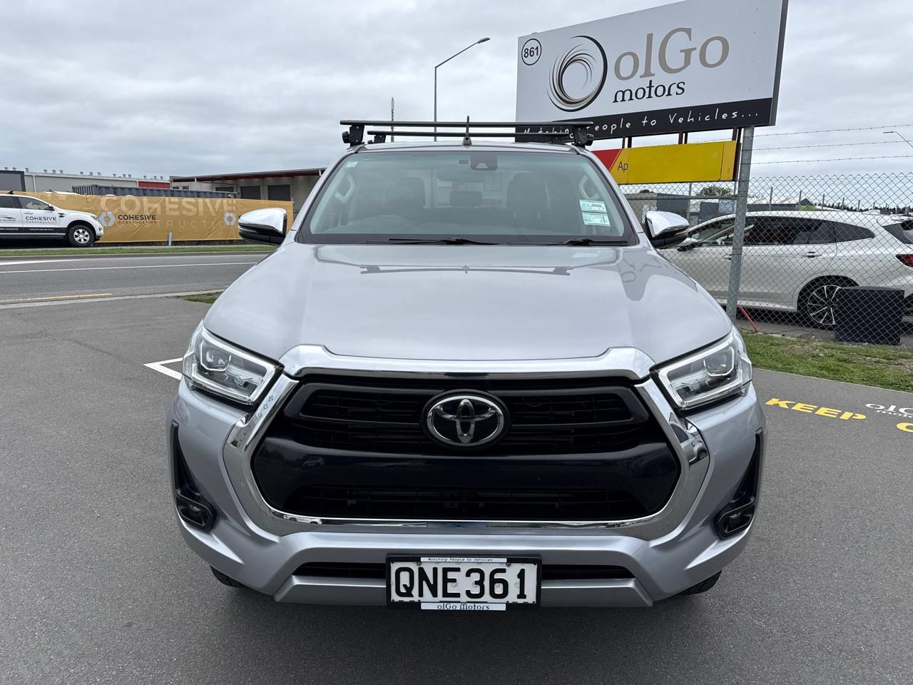 Vehicle image 3