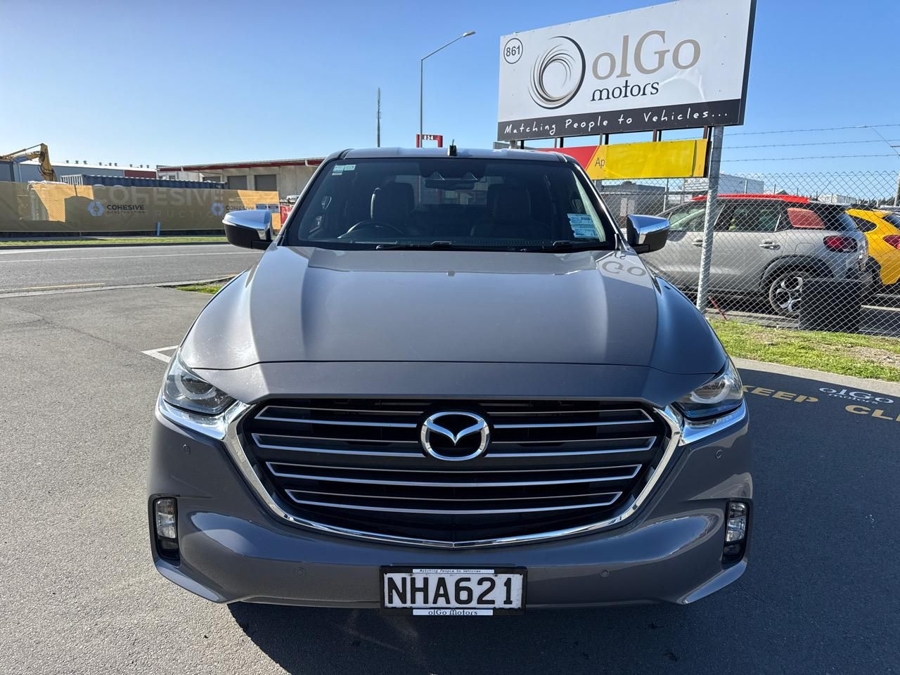 Vehicle image 3