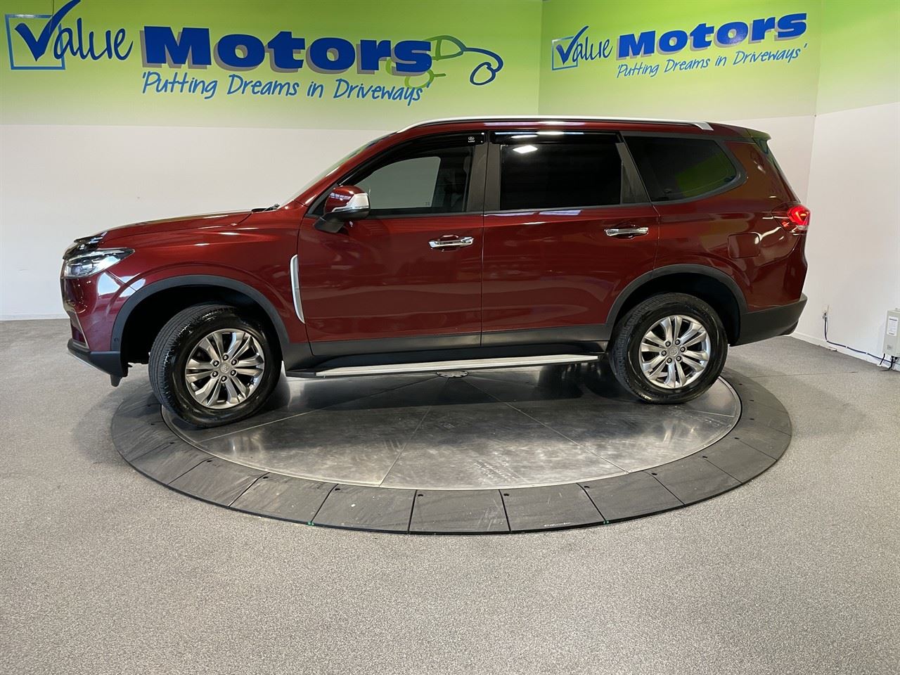 Vehicle image 4