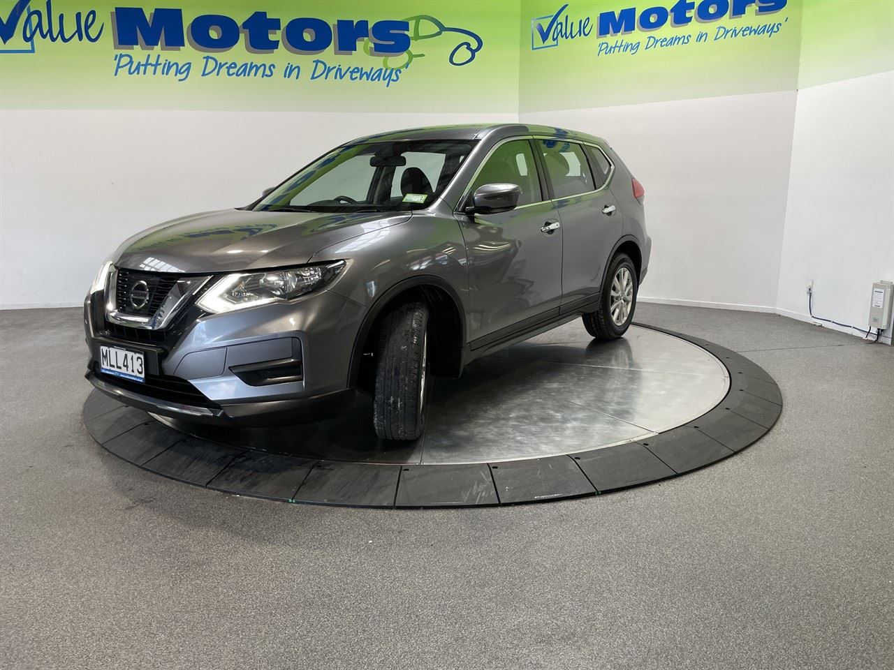 Vehicle image 3