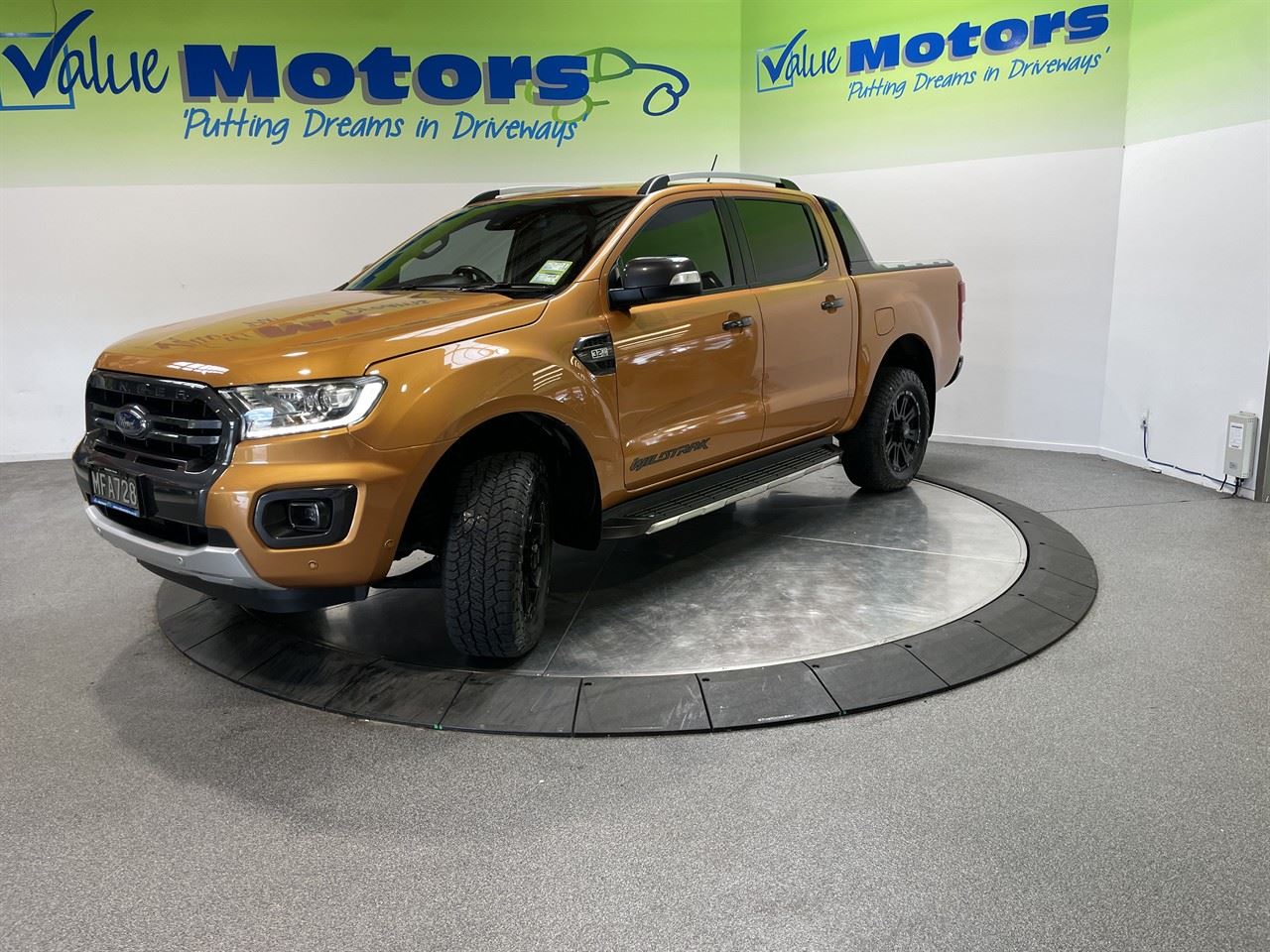 Vehicle image 3