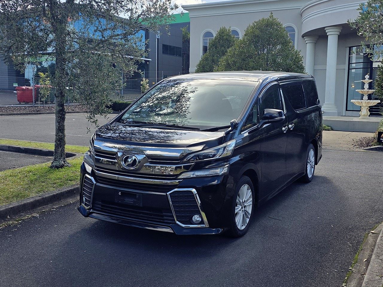 Vehicle image 3