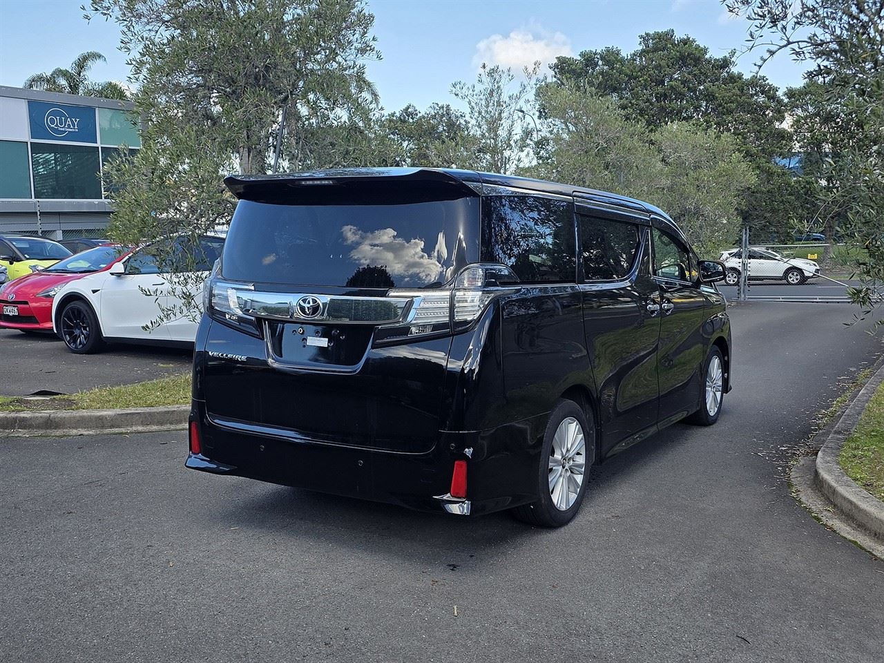 Vehicle image 4