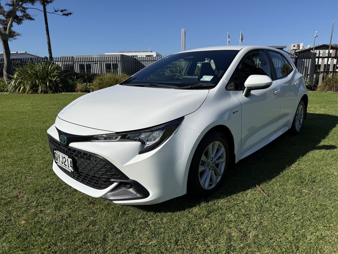 Vehicle image 3