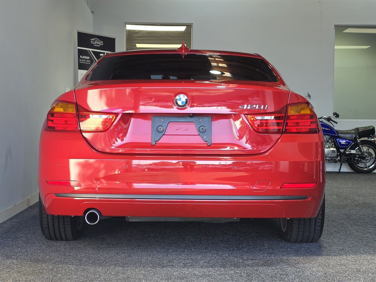 Vehicle image 5