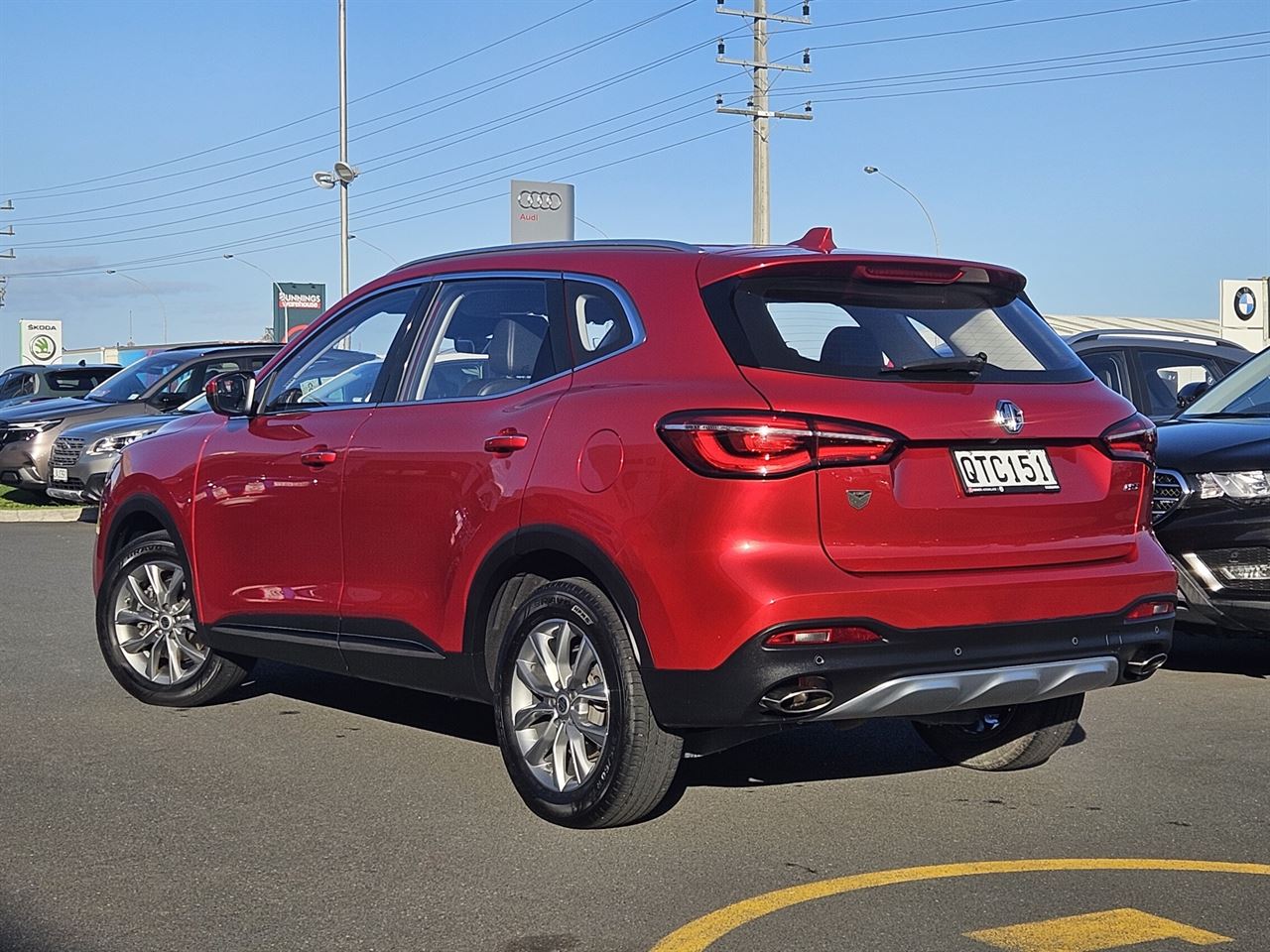 Vehicle image 4