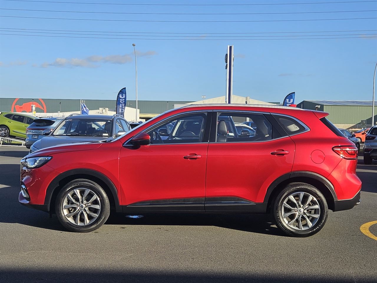 Vehicle image 5
