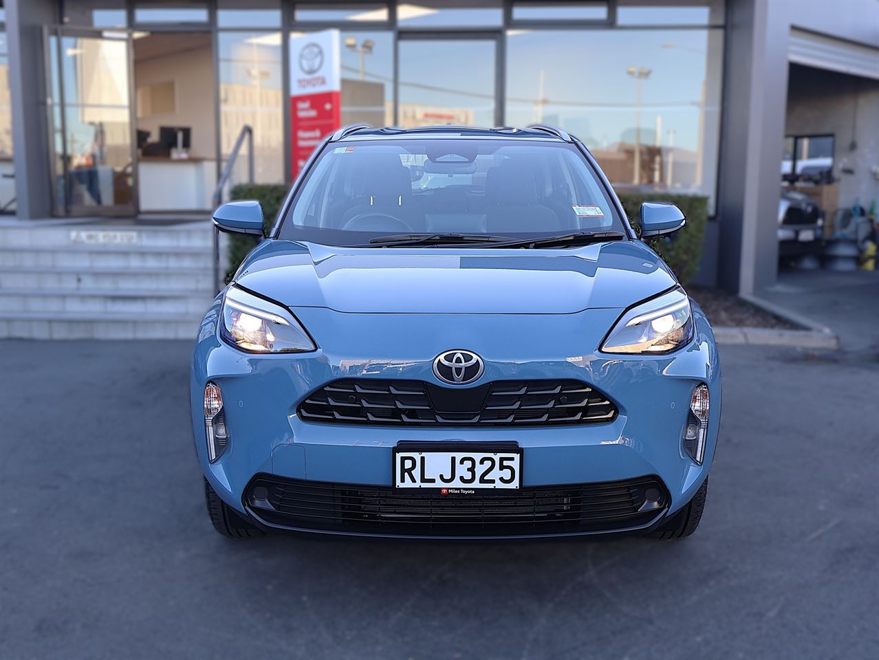 Vehicle image 2