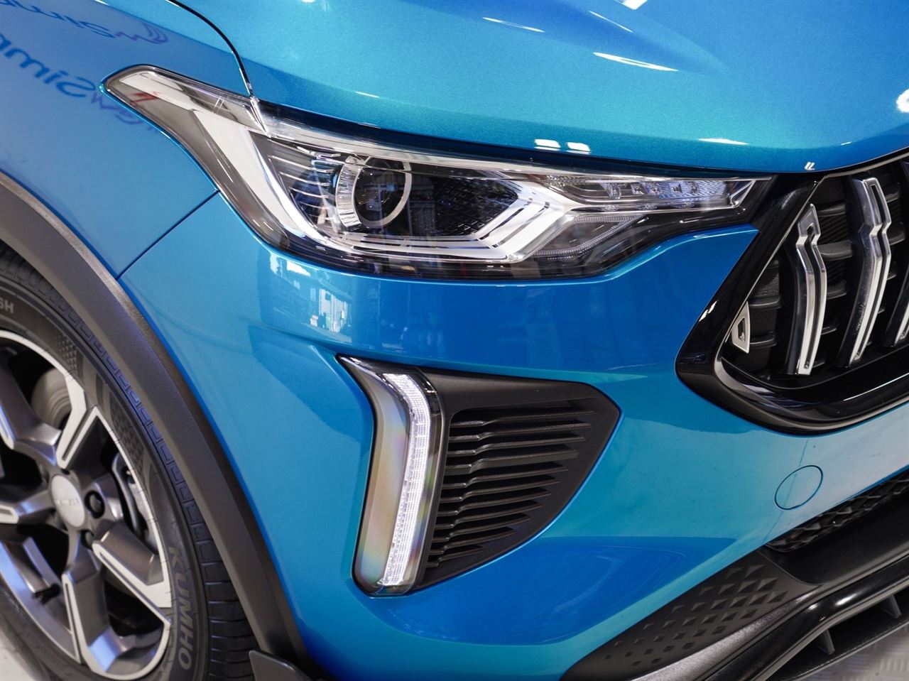Vehicle image 5