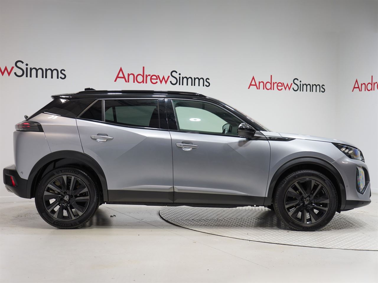 Vehicle image 3