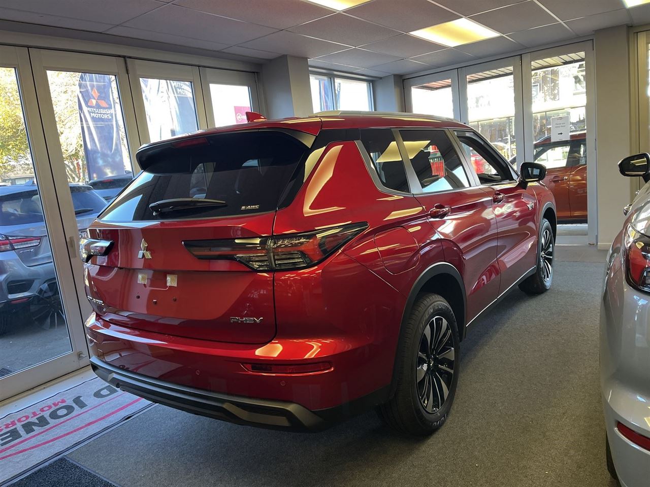 Vehicle image 4