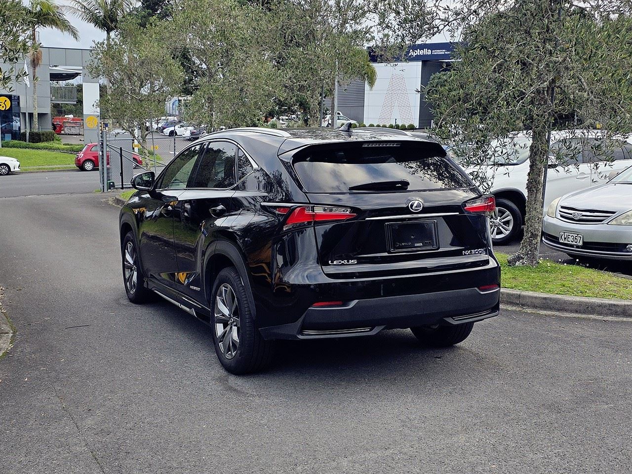 Vehicle image 5