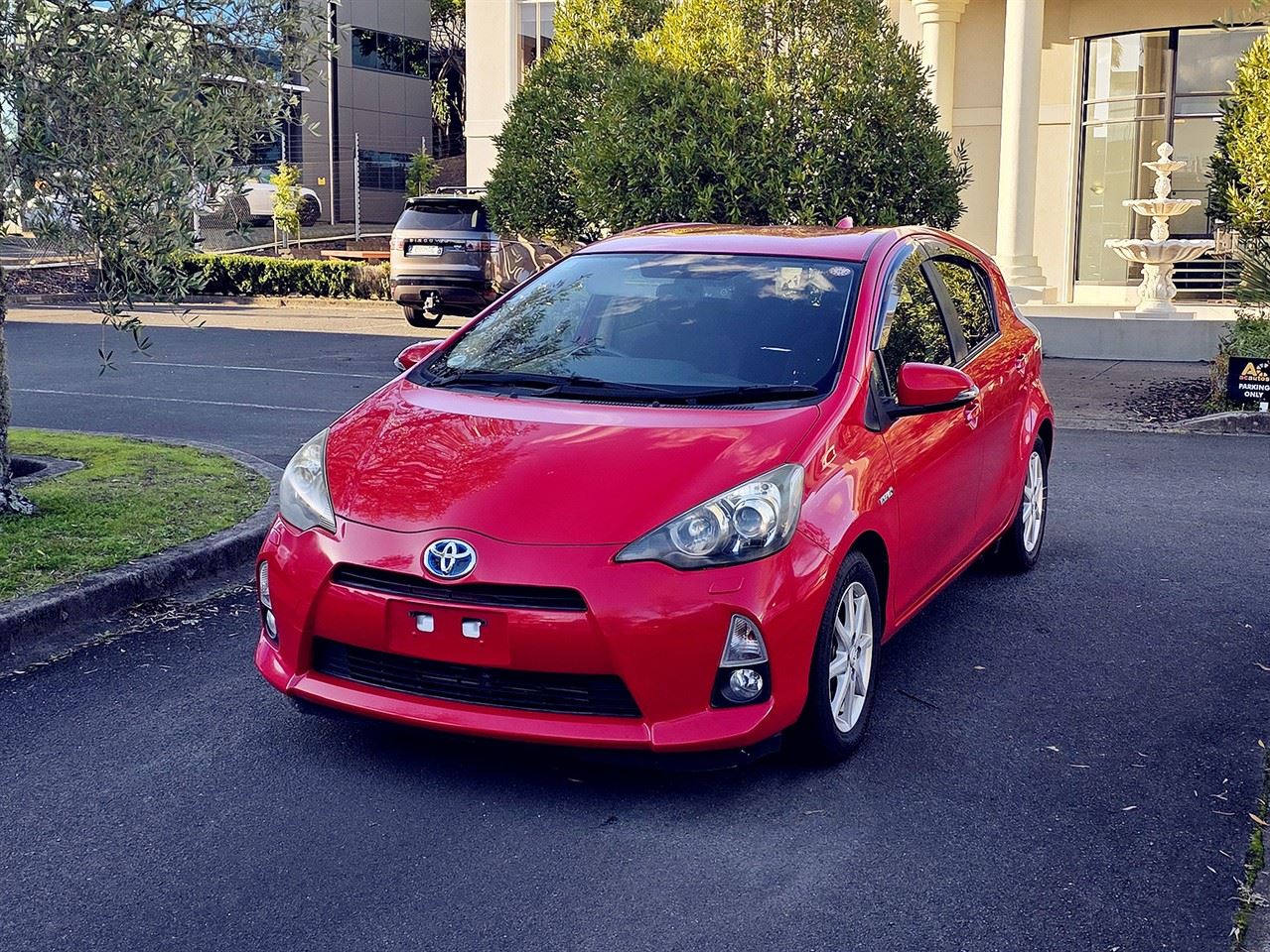 Vehicle image 3