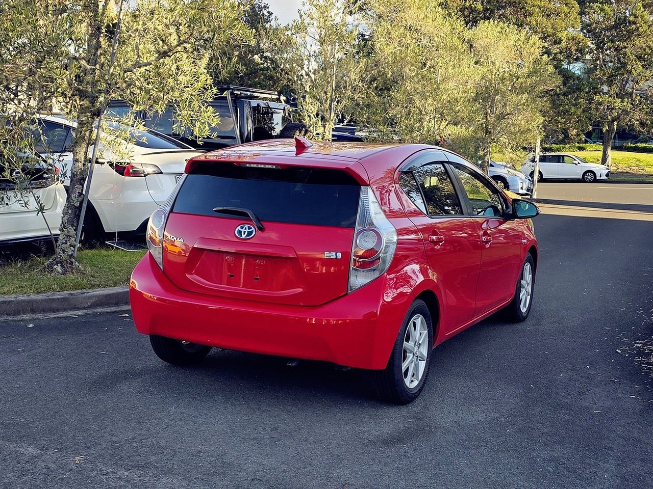 Vehicle image 4