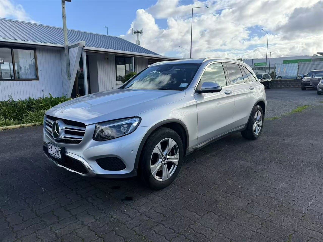 Vehicle image 3