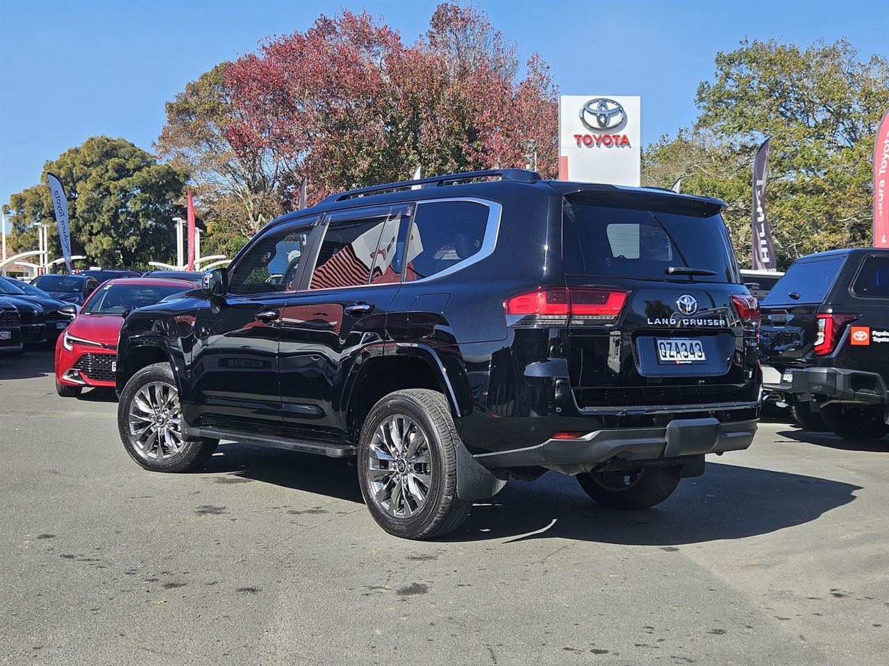 Vehicle image 3