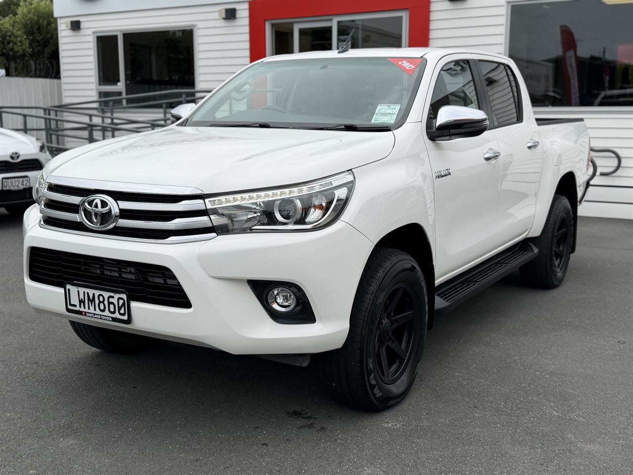 Vehicle image 3